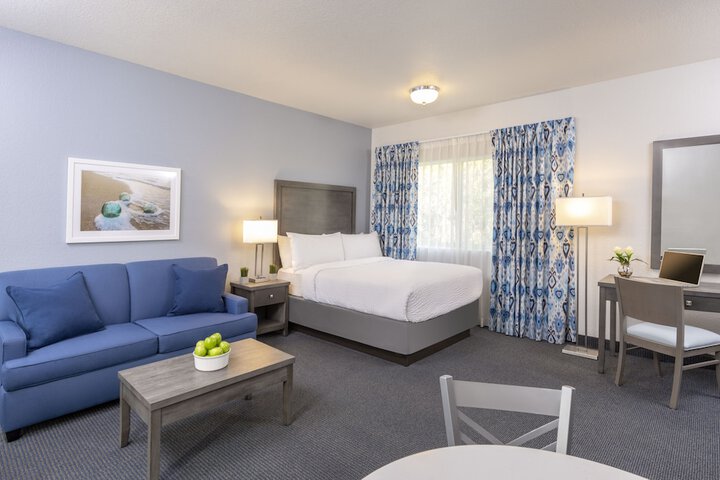 Beachfront Inn and Suites at Dana Point