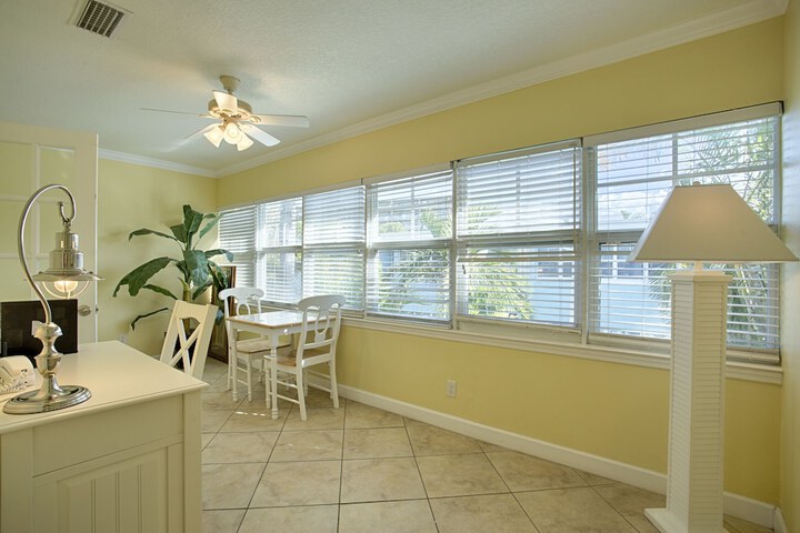 Barefoot Beach Resort