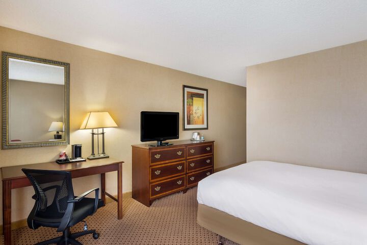 Room 46 of 67