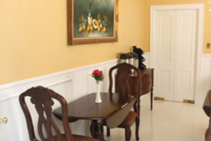 Governors Inn Bed & Breakfast