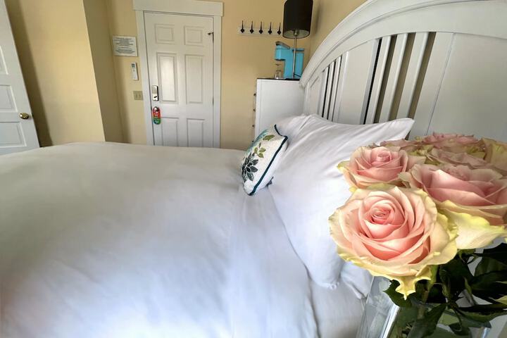 Room 50 of 80