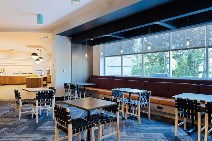 Home2 Suites by Hilton Atlanta Airport College Park