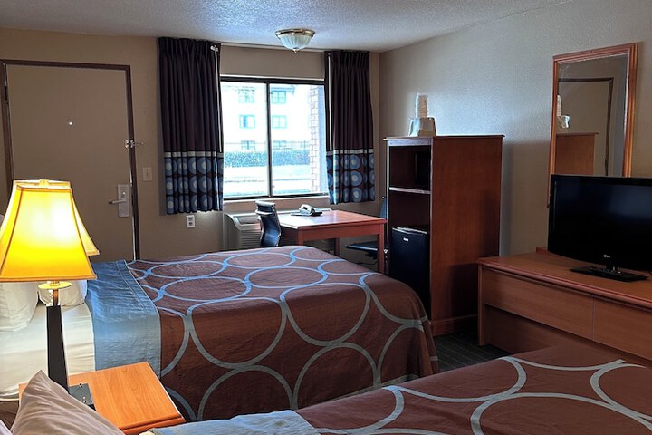 Room 17 of 50