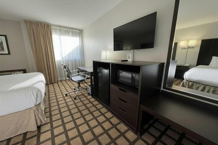 Baymont by Wyndham Queensbury / Lake George