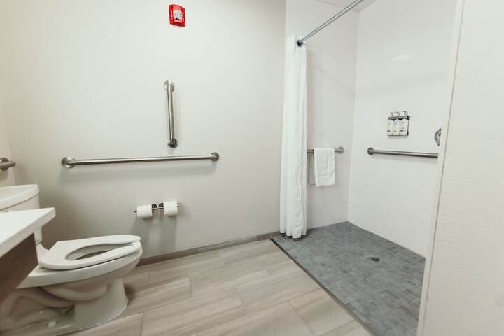 Room 19 of 28