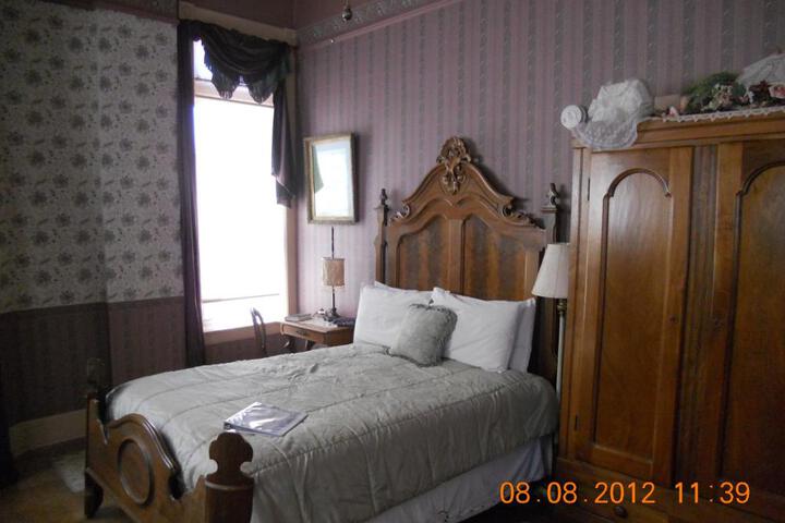 LandMark Inn at the Historic Bank of Oberlin
