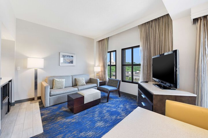 Room 32 of 58