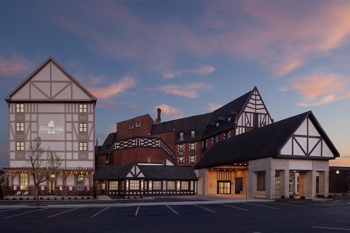 Hotel Royer Urbana Champaign Tapestry Collection by Hilton