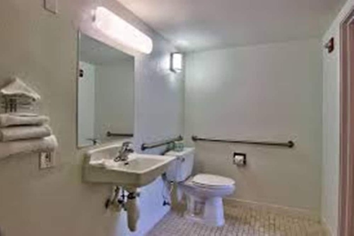 Room 17 of 36