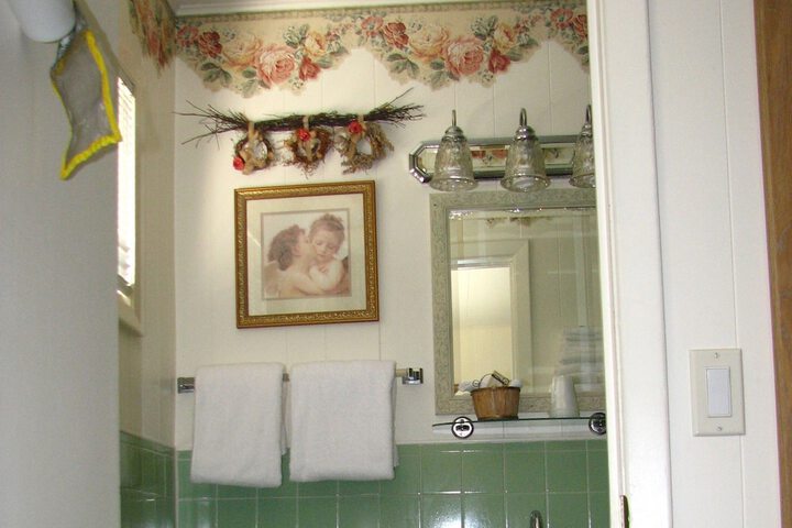 Room 48 of 77