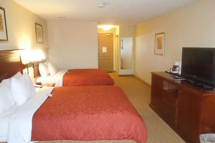 Room 13 of 28