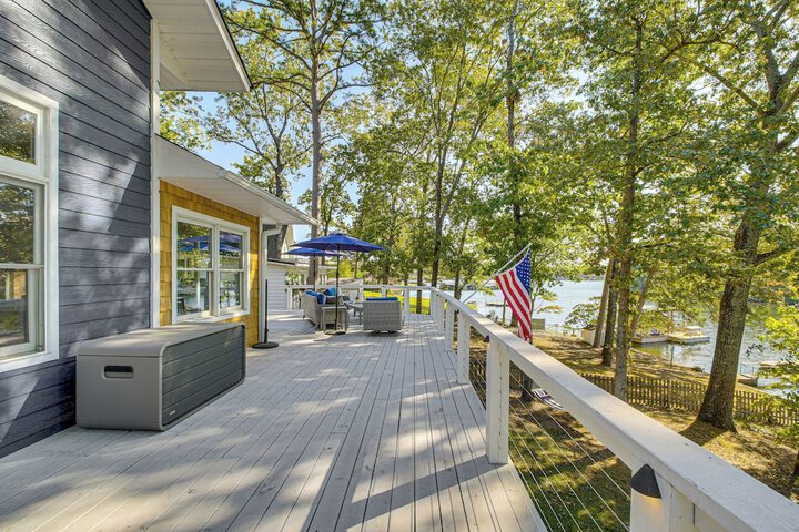 Hot Springs Lakefront Home w / Dock & Water Views!