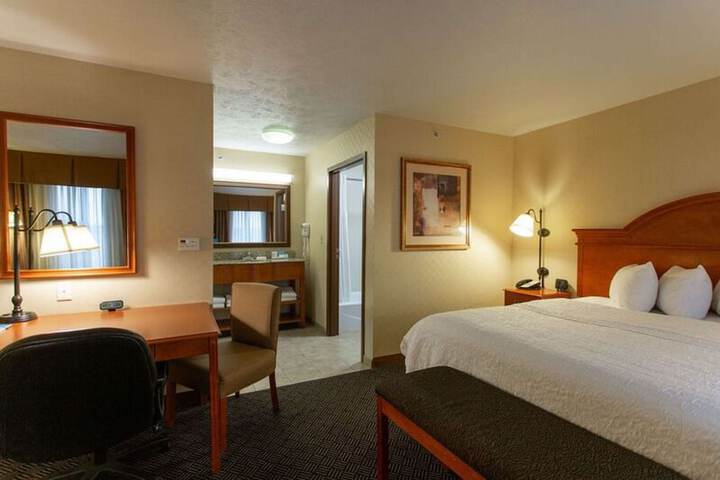 Room 34 of 71