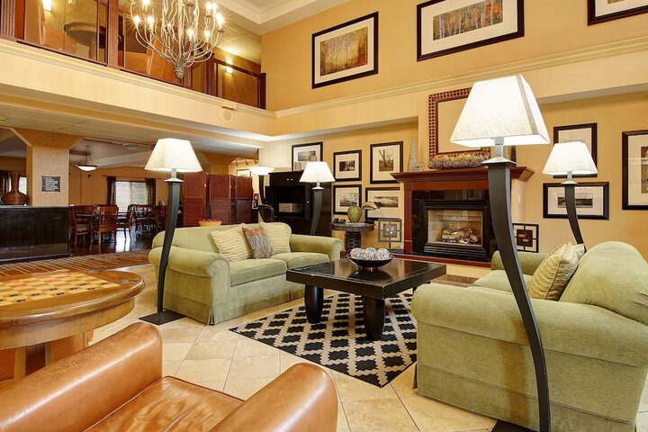 Phoenix Inn Suites - Albany