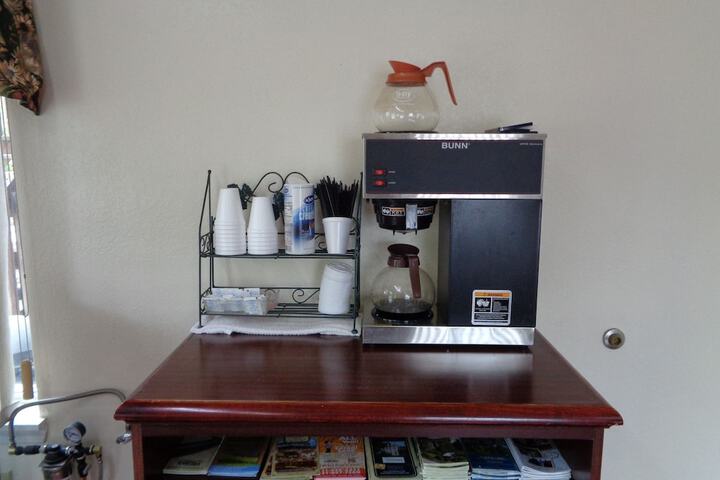 Breakfast/Coffee Service 43 of 44