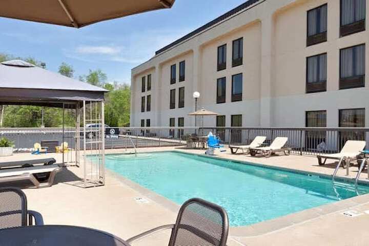 Pool 4 of 55