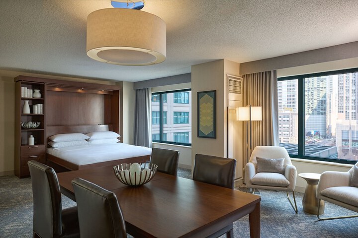 Sheraton Grand Chicago Riverwalk