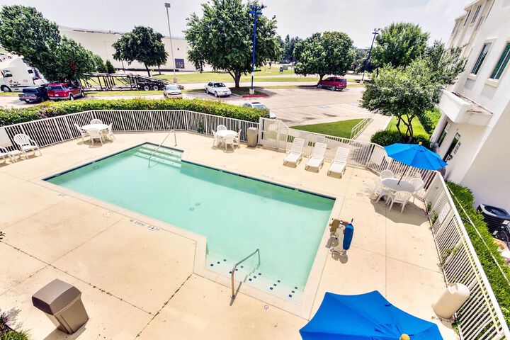 Pool 12 of 38