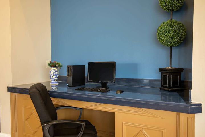 Business Center 16 of 16