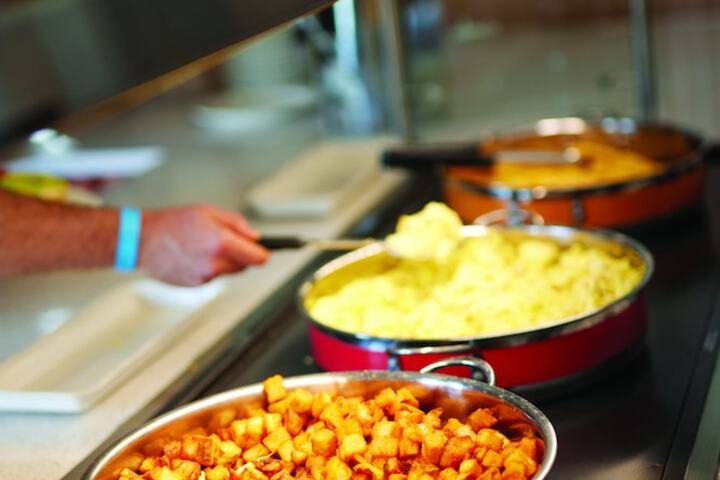 Dining 40 of 64