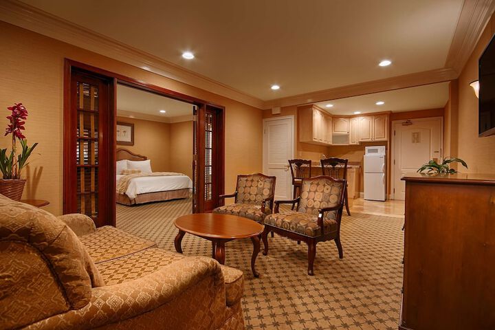 Room 42 of 47
