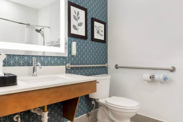Country Inn & Suites by Radisson Georgetown, KY