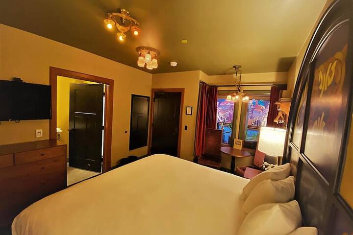 Room 18 of 41
