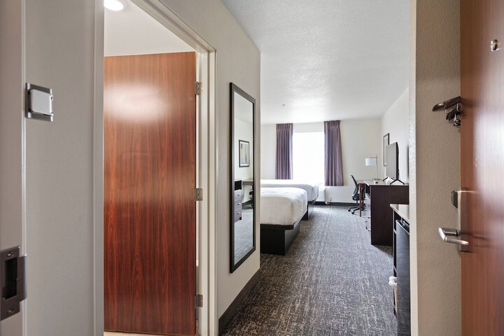 Room 7 of 33