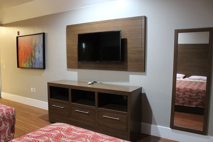 Room 11 of 13