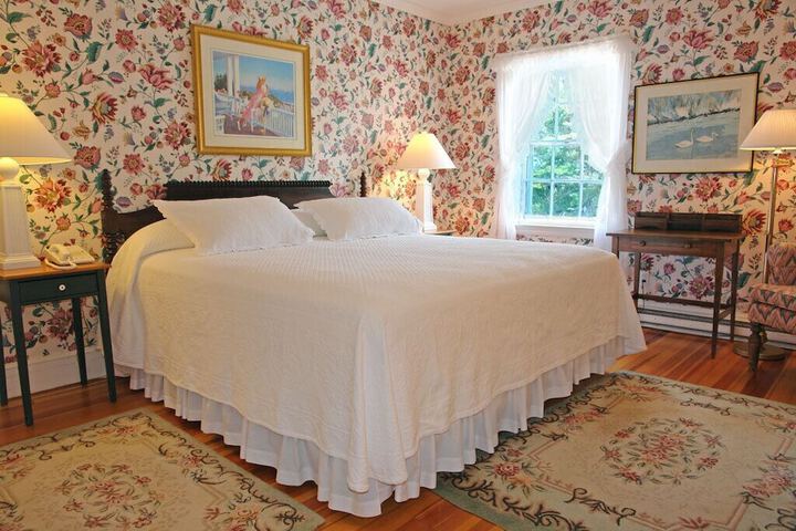 The Colony Hotel