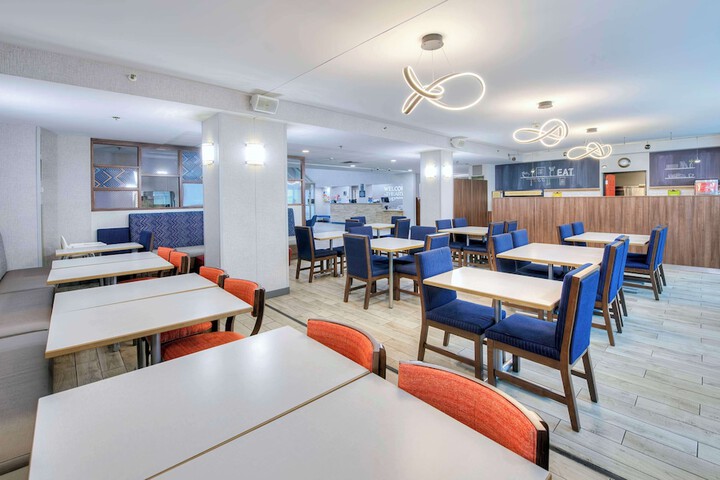 Hampton Inn by Hilton Ottawa