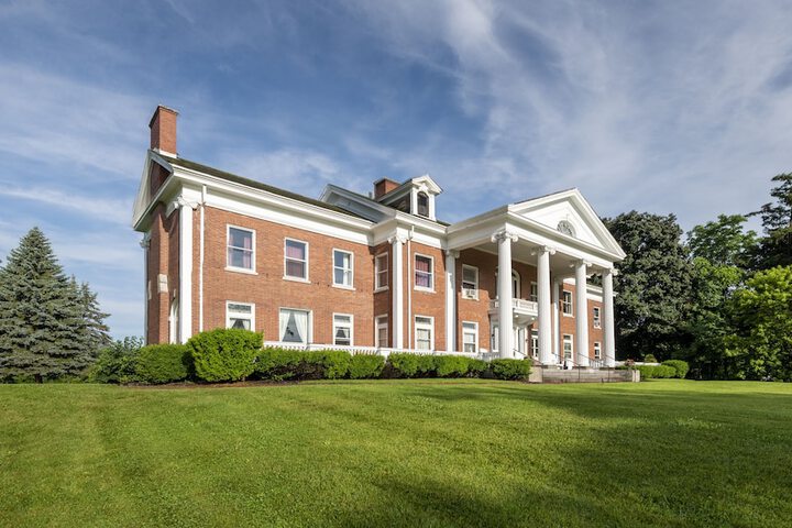 White Springs Manor a Belhurst Property