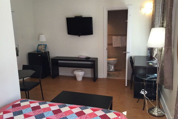 Room 69 of 71