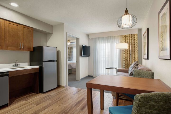 Room 14 of 36