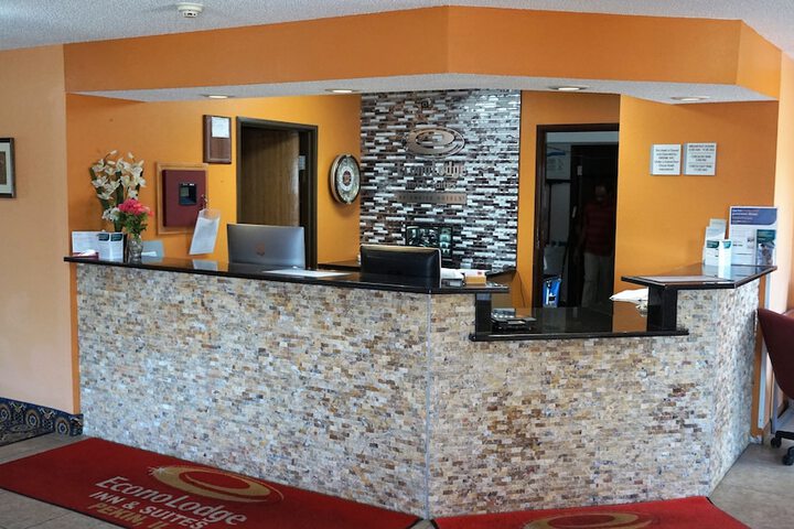 Econo Lodge Inn & Suites Pekin - Peoria Area
