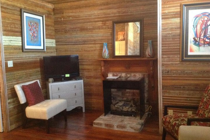 Room 27 of 80