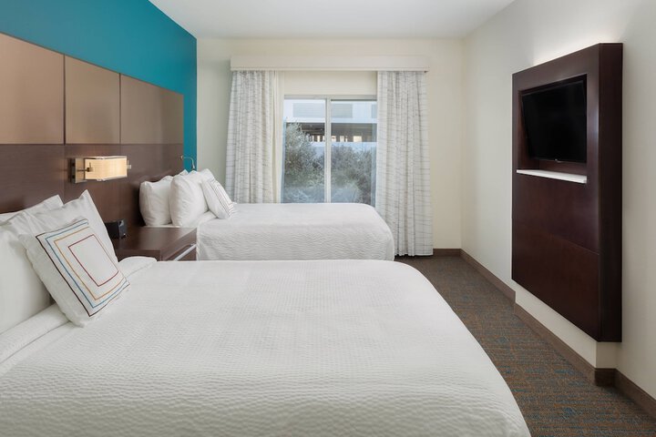 Room 14 of 30