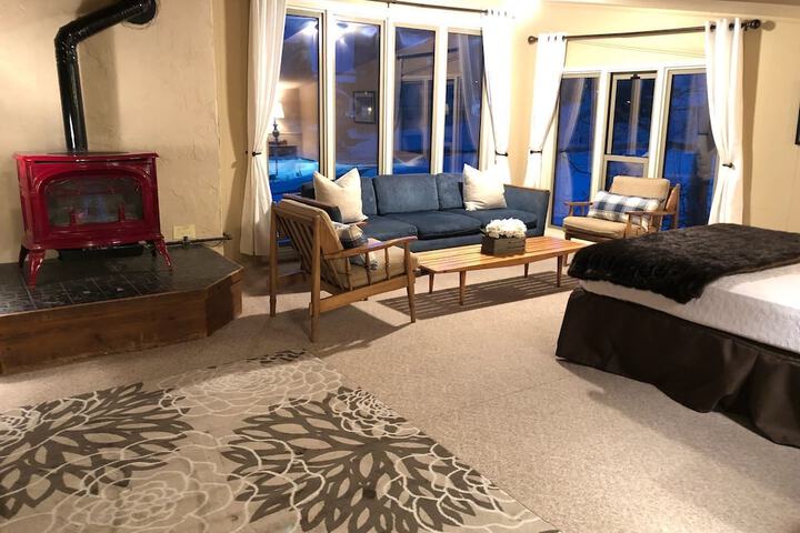 Room 32 of 70