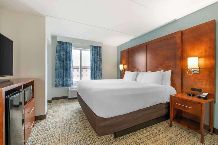 Room 33 of 54