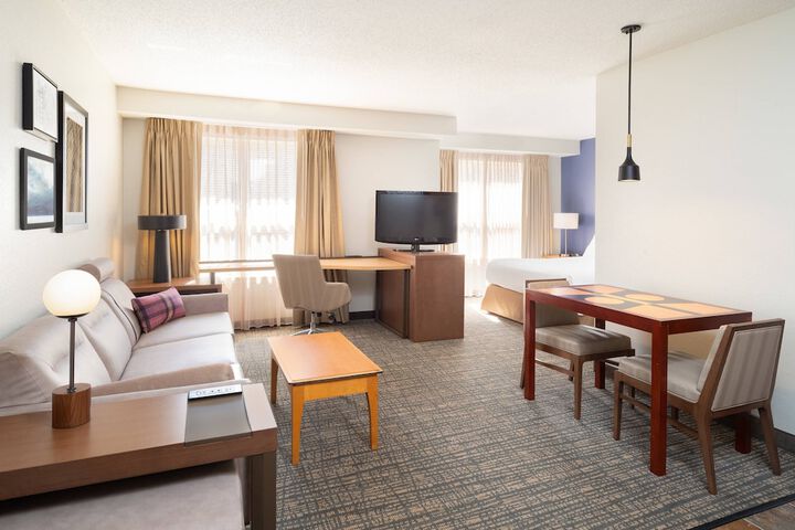 Room 15 of 27