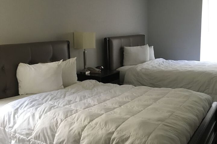 Ambassador Inn & Suites