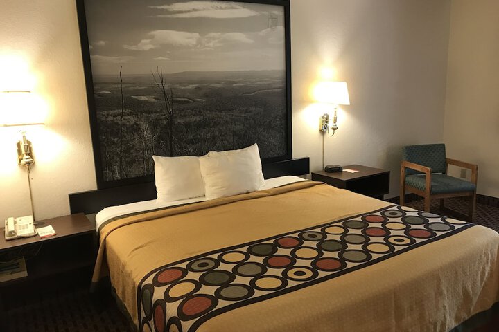 Super 8 by Wyndham Canonsburg / Pittsburgh Area