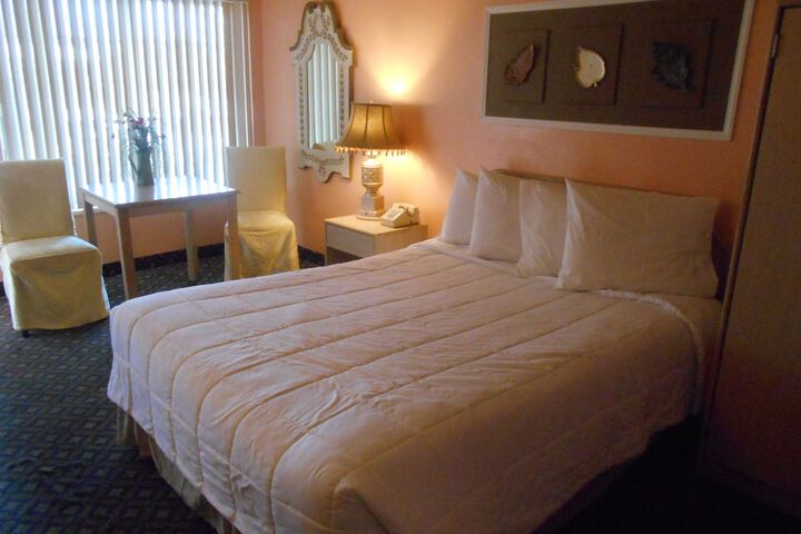 Room 32 of 47