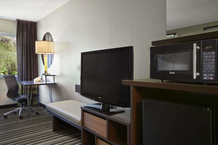 Room 21 of 29