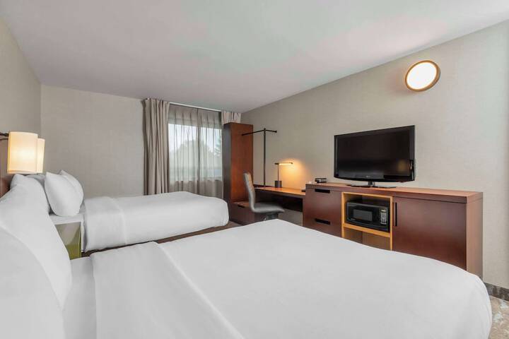 Room 30 of 38