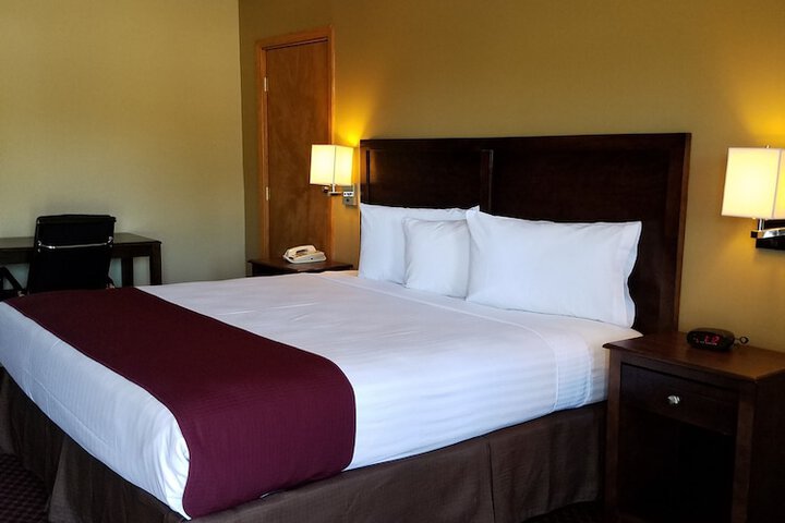 Room 8 of 15