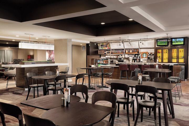 Courtyard by Marriott Topeka