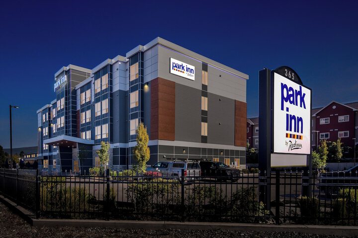 Park Inn by Radisson Kelowna