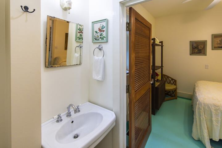 Room 74 of 169