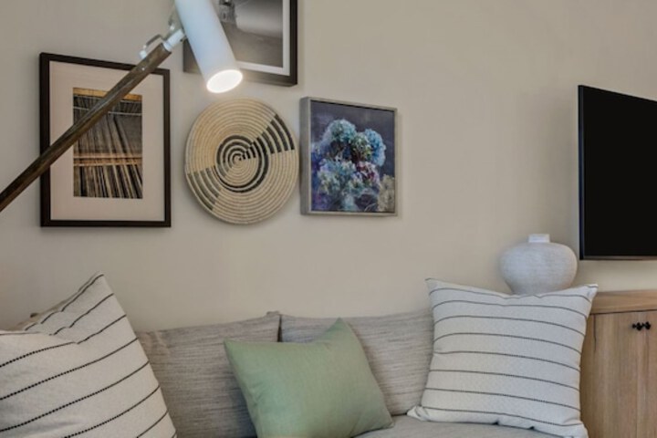 Room 32 of 117